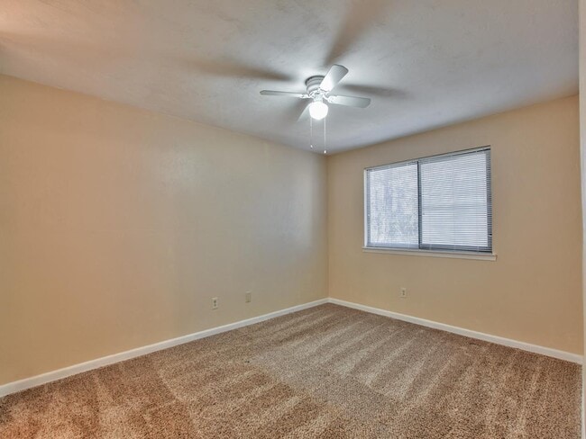 Building Photo - 3208 Ginger Dr