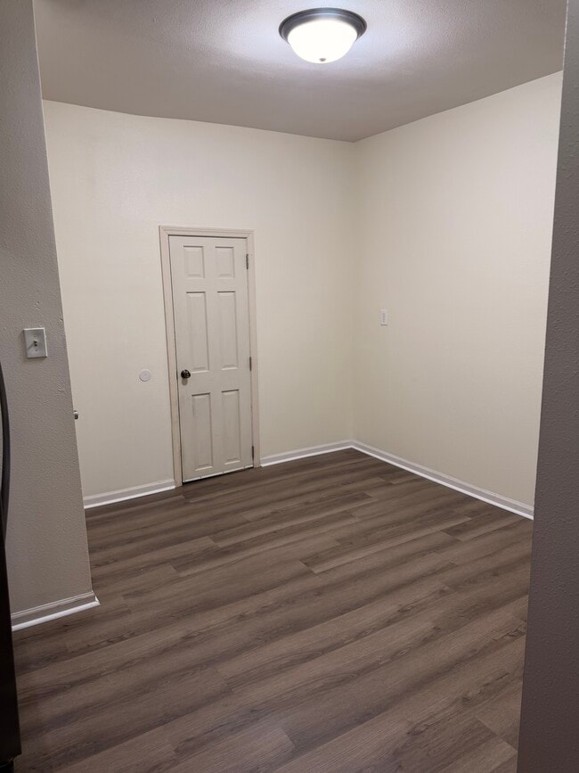 Building Photo - 2908 S Chicago Ave