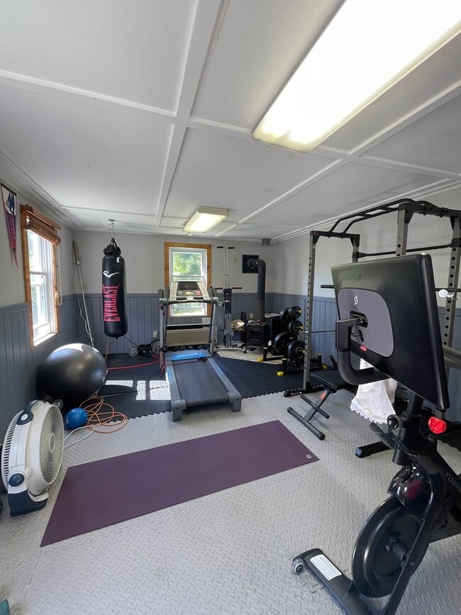 Building Photo - Exceptional 4-Bedroom Home for Rent in Dal...