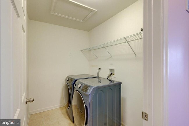 Building Photo - 101 Pearce Ln