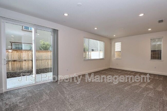 Building Photo - 3513 Birdland Ave