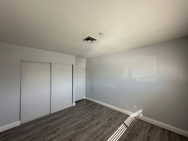 Building Photo - Terra Linda