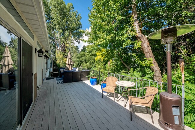 Building Photo - Immaculate Home for rent in gated cul-de-sac!
