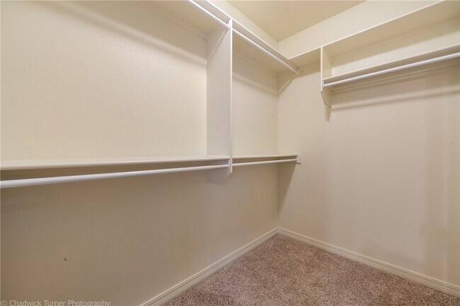 Building Photo - 6305 S 44th Pl
