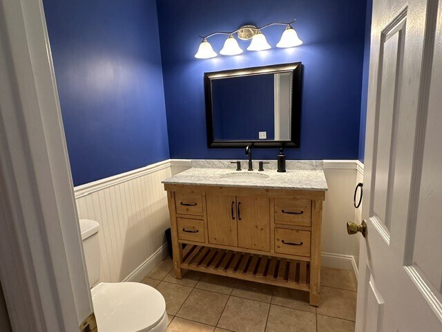 First Floor Bathroom - 143 Oak Park Dr