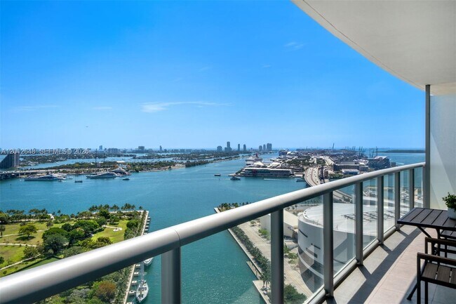 Building Photo - 888 Biscayne Blvd