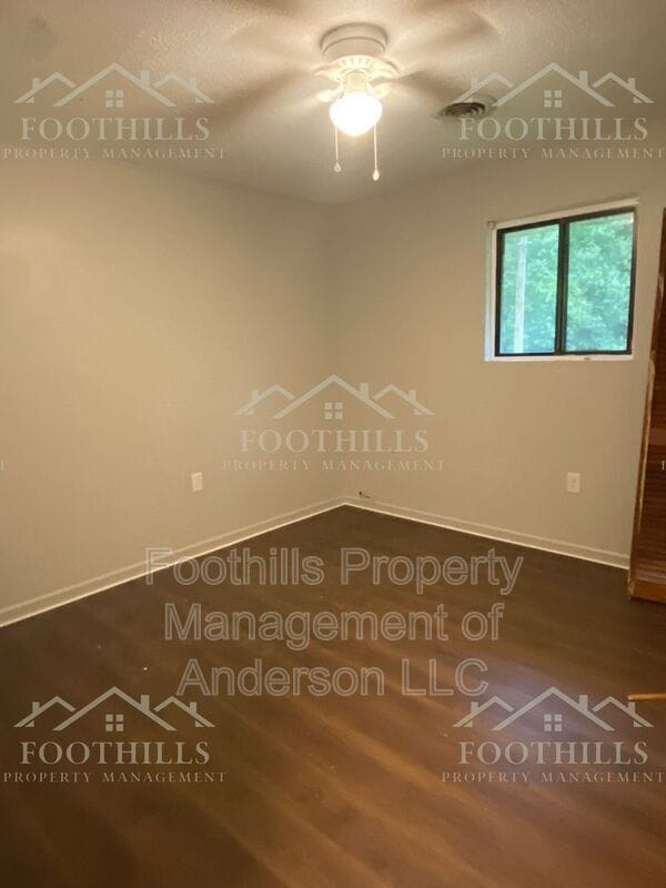 Building Photo - 3910 Seminole Ave