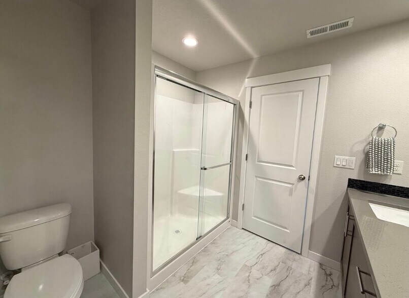 Building Photo - 8313 NE 134th Pl