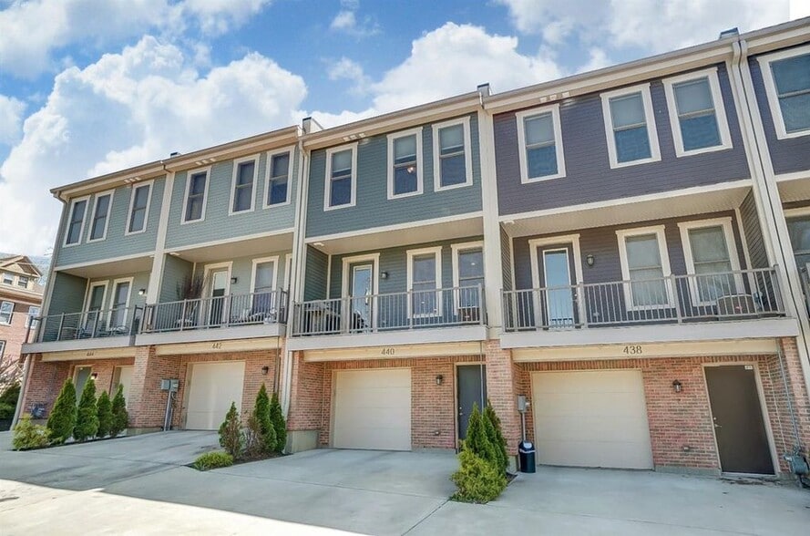 Building Photo - 440 Northern Ave