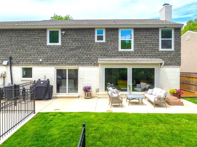 Building Photo - 4 Bedroom 2.5 Bath 2 Car Garage in Quail C...