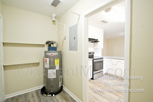 Building Photo - 1100 Belair Rd