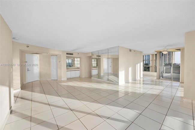 Building Photo - 3530 Mystic Pointe Dr