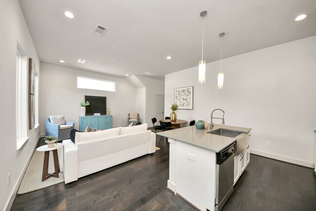 Building Photo - 9448 Kerrwood Ln