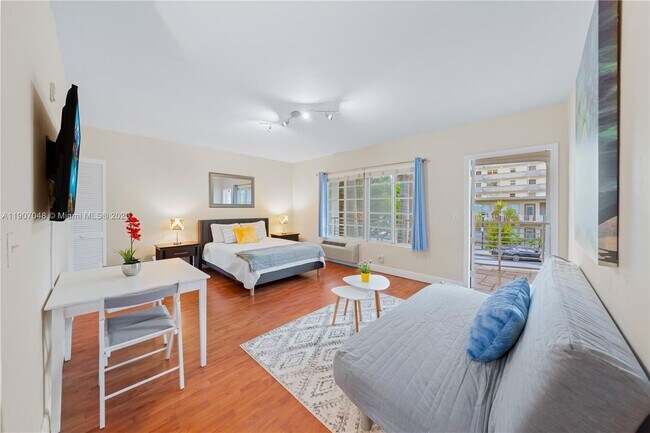 Primary Photo - 1241 14th St