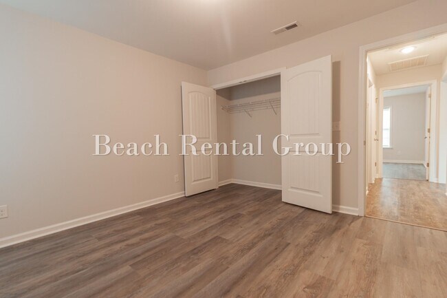 Building Photo - 3223 Merganser Dr