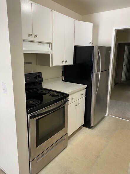 Building Photo - 4 Admiral Dr