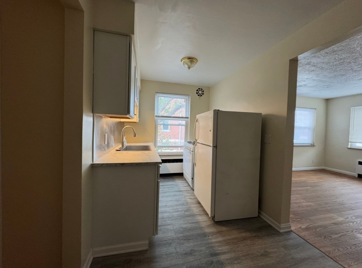 Building Photo - 6842 Montgomery Rd