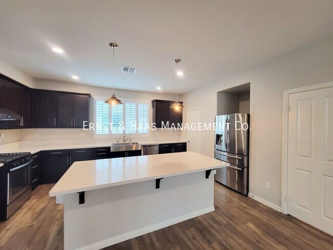 Building Photo - 14414 Strawberry Ln