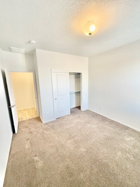 Building Photo - 6113 Strand Loop SE