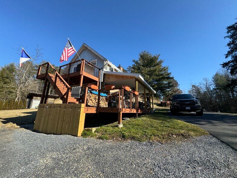 Building Photo - 1608 Laurel Grove Rd