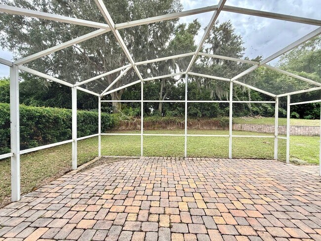 Building Photo - Large and Stunning 2700sqft Newly Renovated 3BR 3BTH!