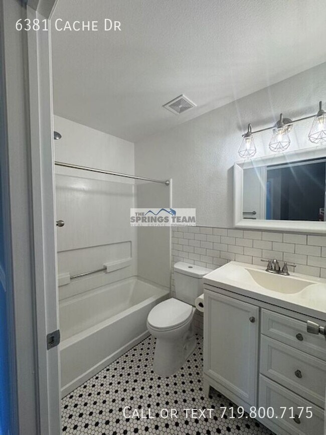 Building Photo - 6381 Cache Dr