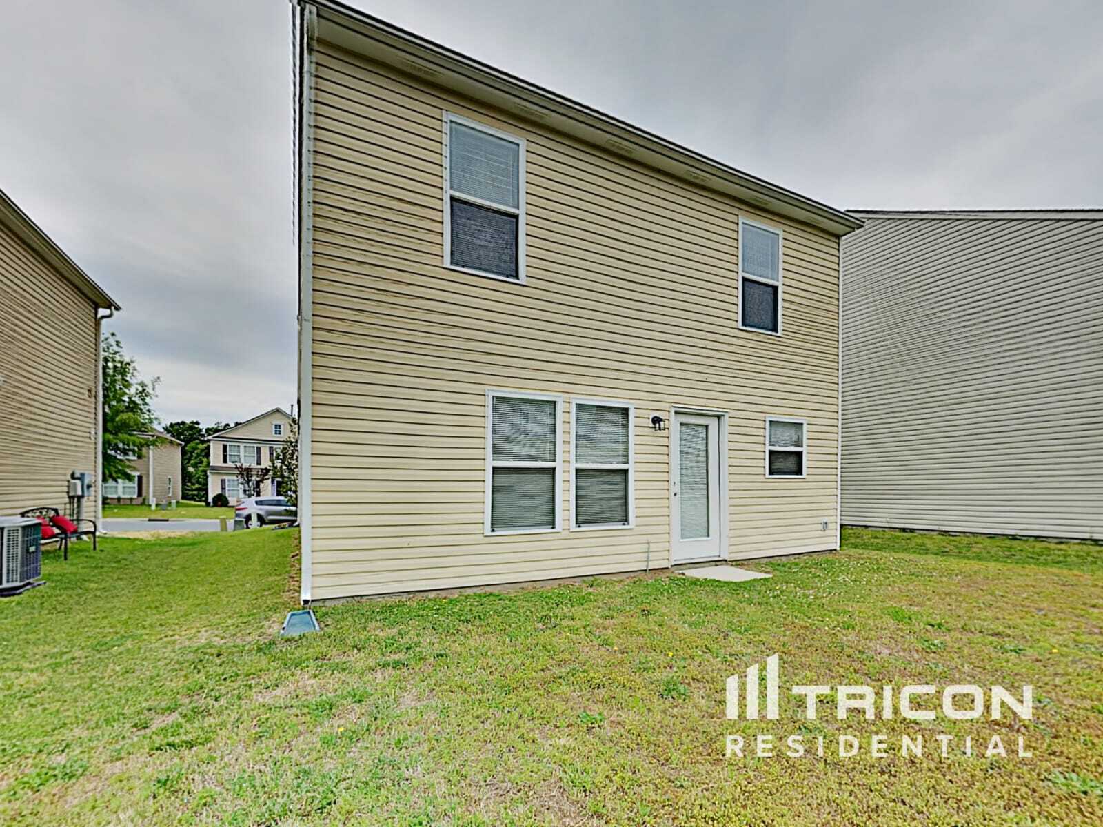 Building Photo - 908 Littleton Dr