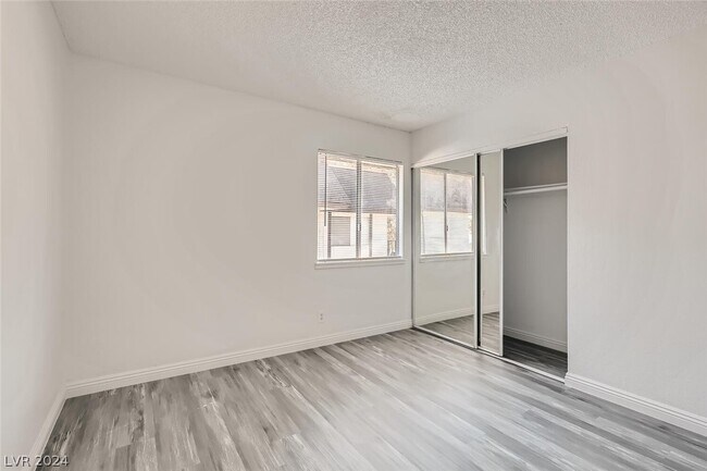 Building Photo - 4364 Tara Ave