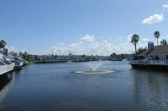Building Photo - 1522 Ocean Dunes Cir