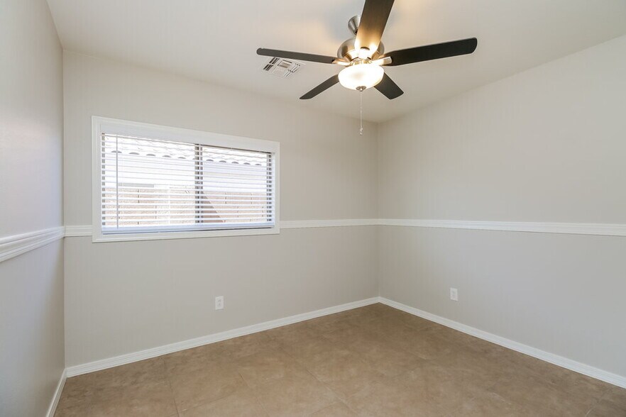 Building Photo - 2313 W 23rd Ave