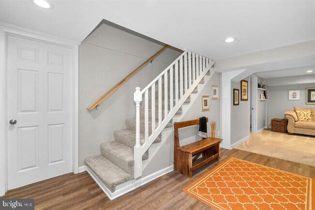 Building Photo - 15027 Braddock Rd