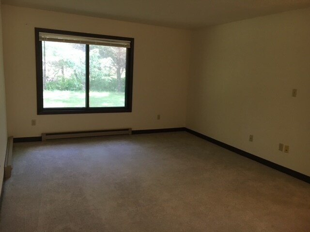 Building Photo - 106 Co Rd 5