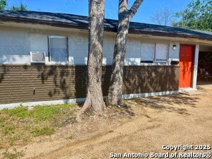 Primary Photo - 813 John Adams Dr