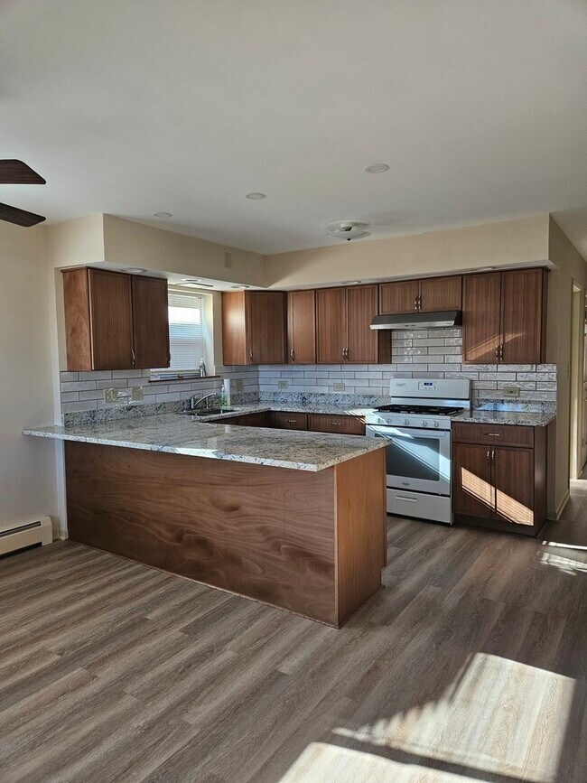 Building Photo - 2617 N 74th Ct