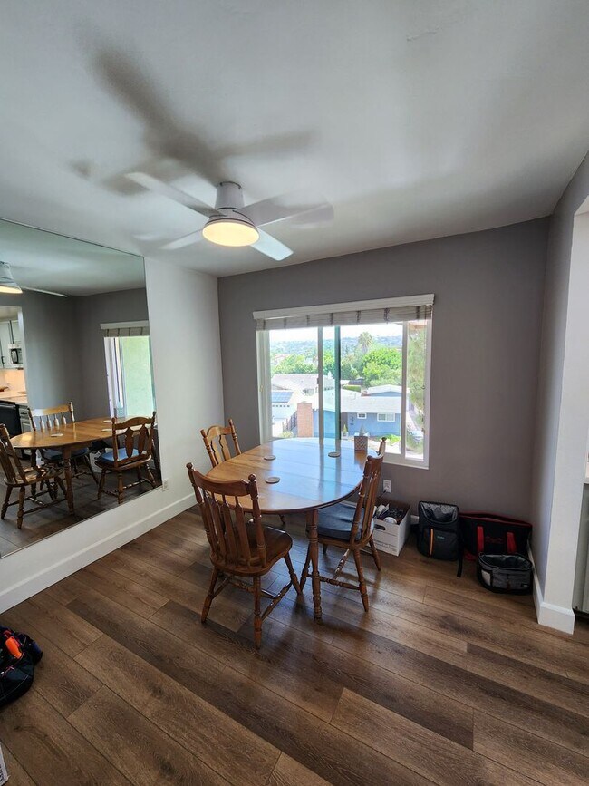 Building Photo - Completely Remodeled 3rd Floor Top Unit with Bay Views