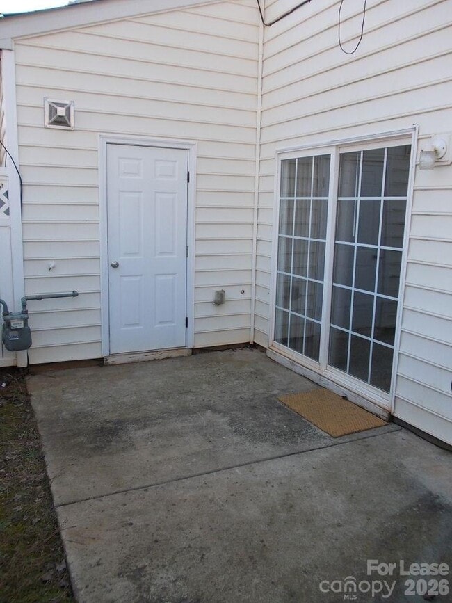 Building Photo - 8488 Chaceview Ct