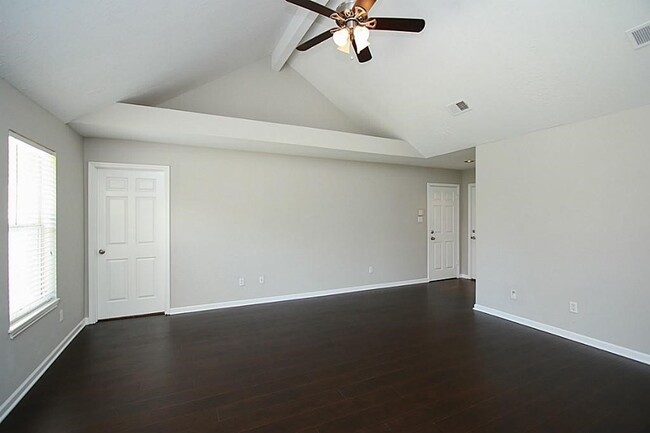 Building Photo - 23315 Montague Dr