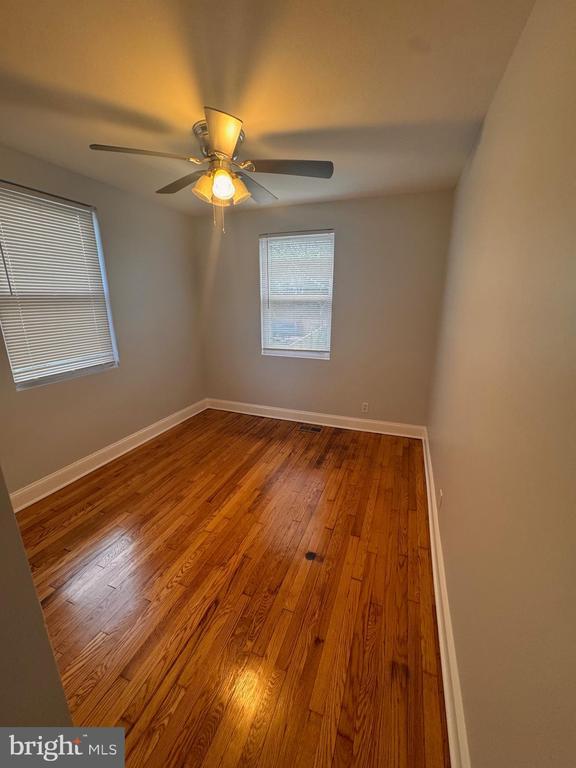 Building Photo - 5200 Ready Ave