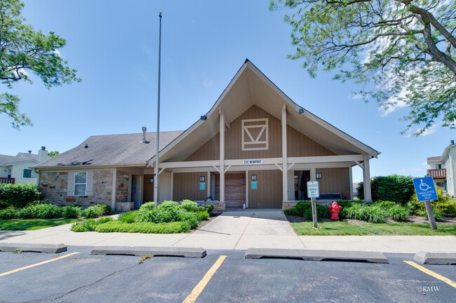 Building Photo - 310 Newport Ln