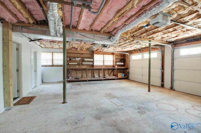 Building Photo - 5630 Woodridge St SW