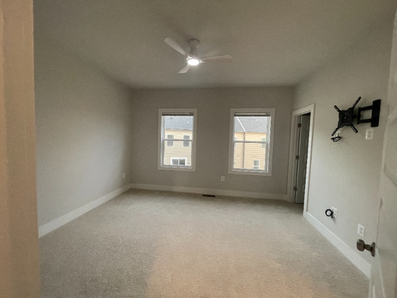 Building Photo - 9475 Pinkman Rd