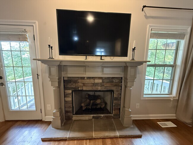 Building Photo - 1017 Quiver Ln