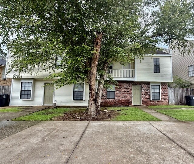 Primary Photo - 5121 E Hunters Chapel Ct