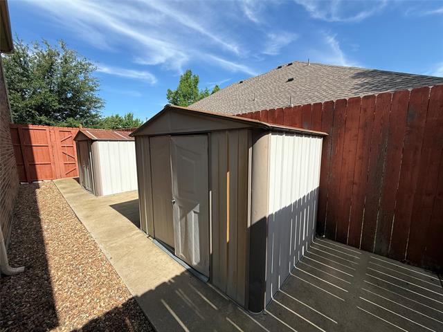 Building Photo - 1061 English Ivy Dr