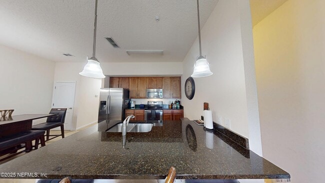Building Photo - 218 Larkin Pl