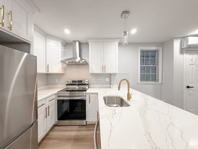 Building Photo - 29 Avon St