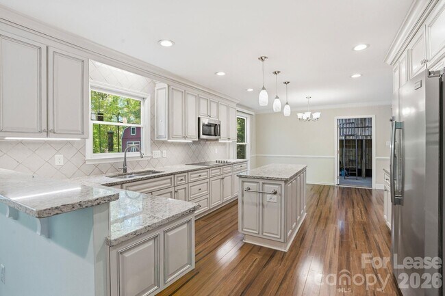 Building Photo - 301 Sardis Rd N