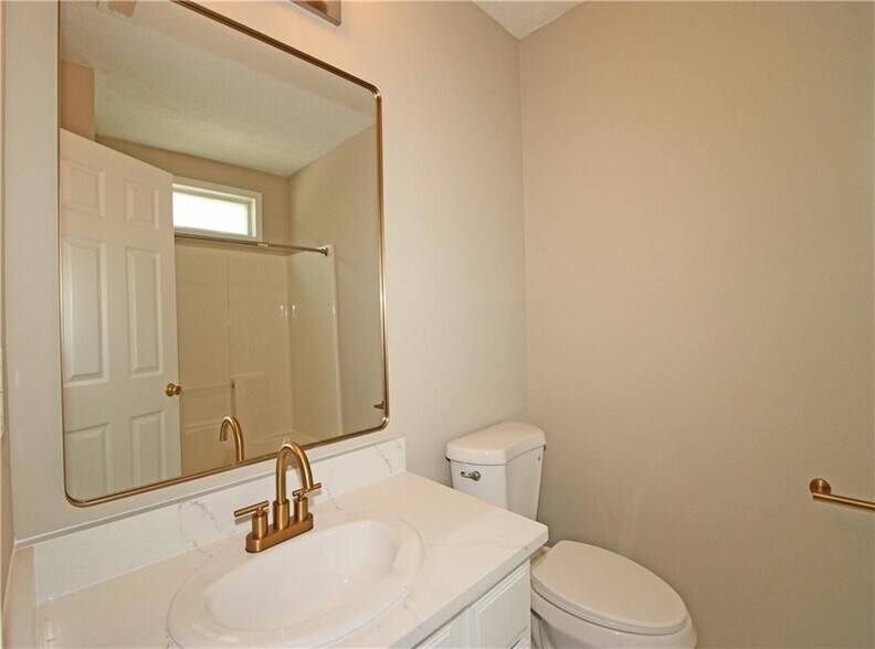 Building Photo - 1334 Ambercrest Way