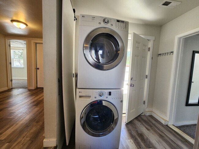 Building Photo - Affordable House! Large Dog OK! FREE 1 month hold option!