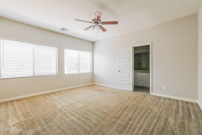 Building Photo - 1119 S Stapley Dr
